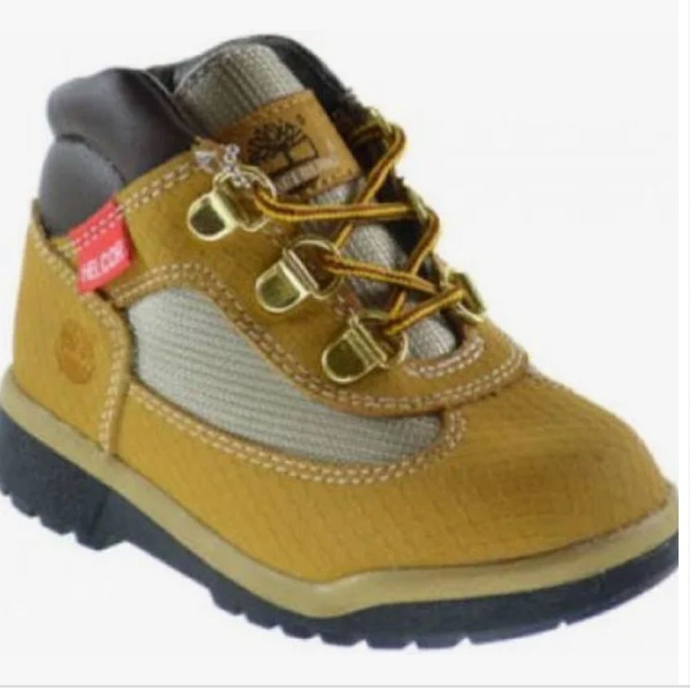 EUC Timberland Toddler Field Boots Size 4.